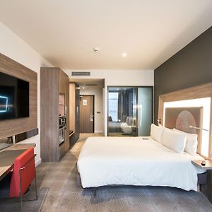 Novotel London Heathrow Airport T1 T2 And T3